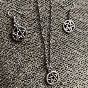 NWOT Pentagram Dangle Silver Earrings & Necklace Jewelry Set